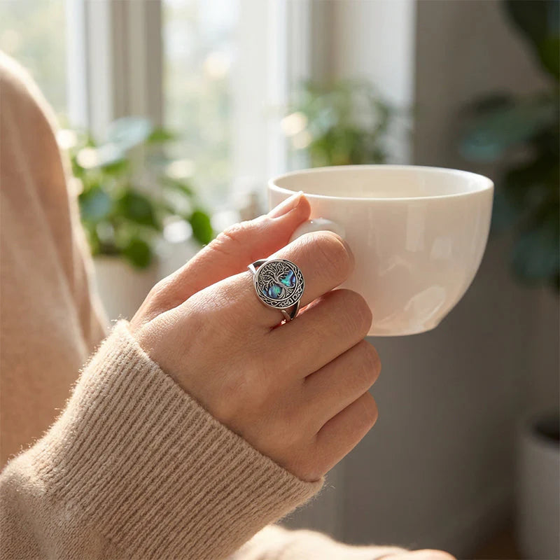 Tree of Life Ring – Minimalistisk design med naturlig charm 🌿💍