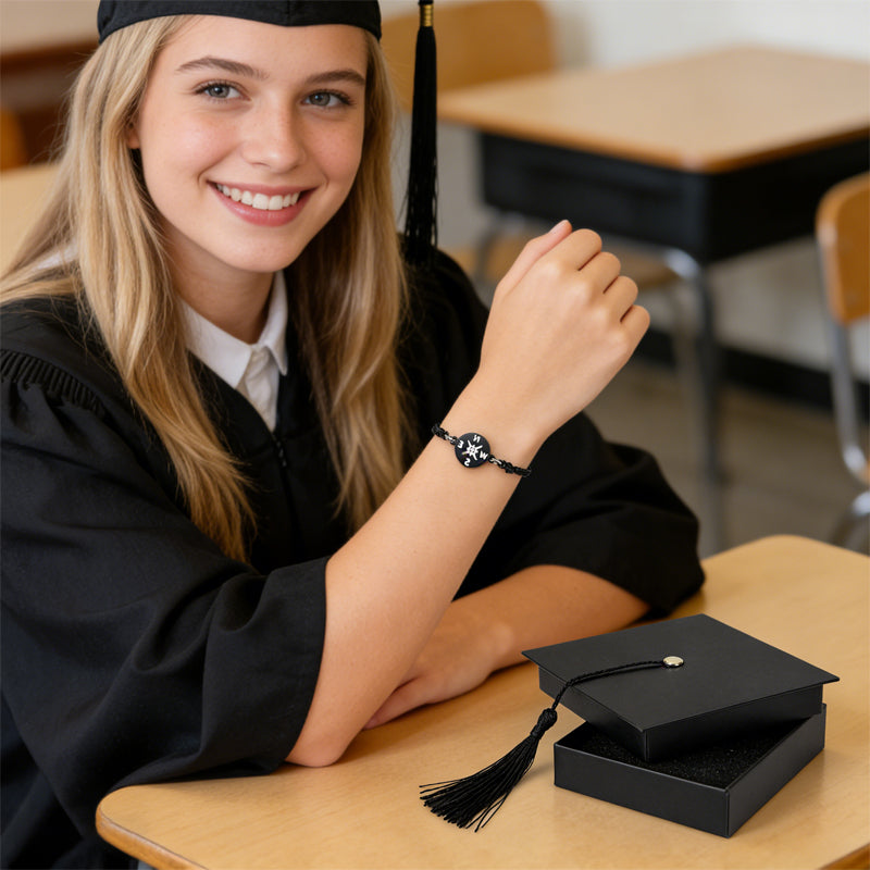 Armband för examenssäsongen