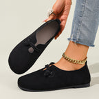 🔥 Slip-On Platta Skor i Konstmocka för Dam – Tidlös Repknutdesign i Svart & Beige 🍂