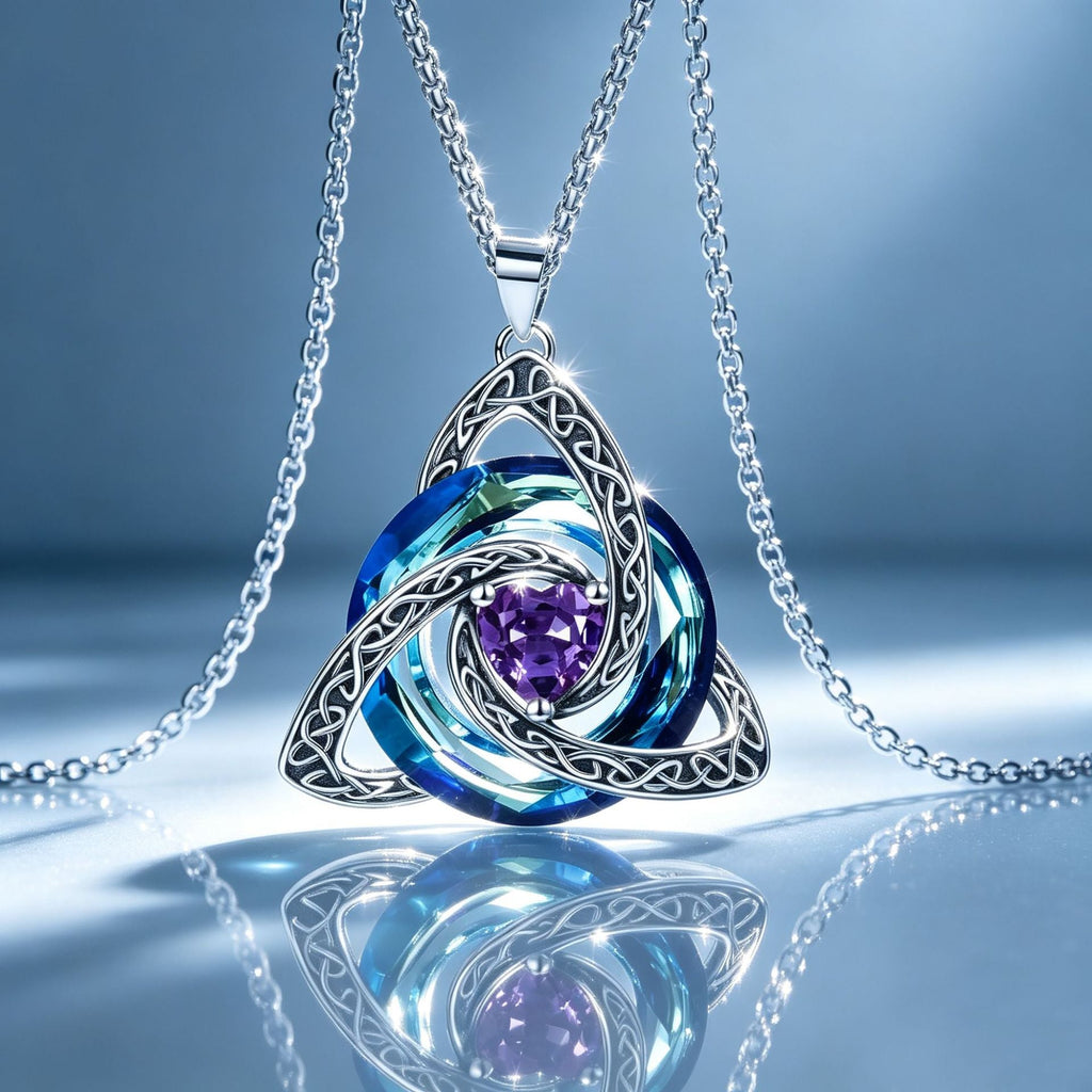 ✨Halsband med födelsesten och keltisk treenighetsknut – en meningsfull symbol för kärlek och samhörighet