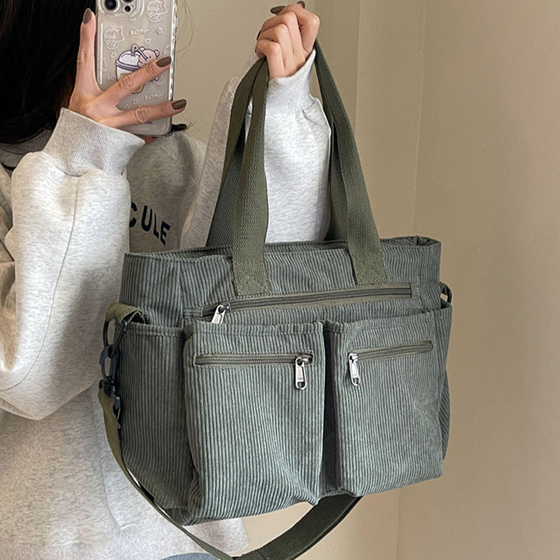 🤎 Elegant axelväska i vintagestil – enfärgad, praktisk och snygg för vardagsbruk