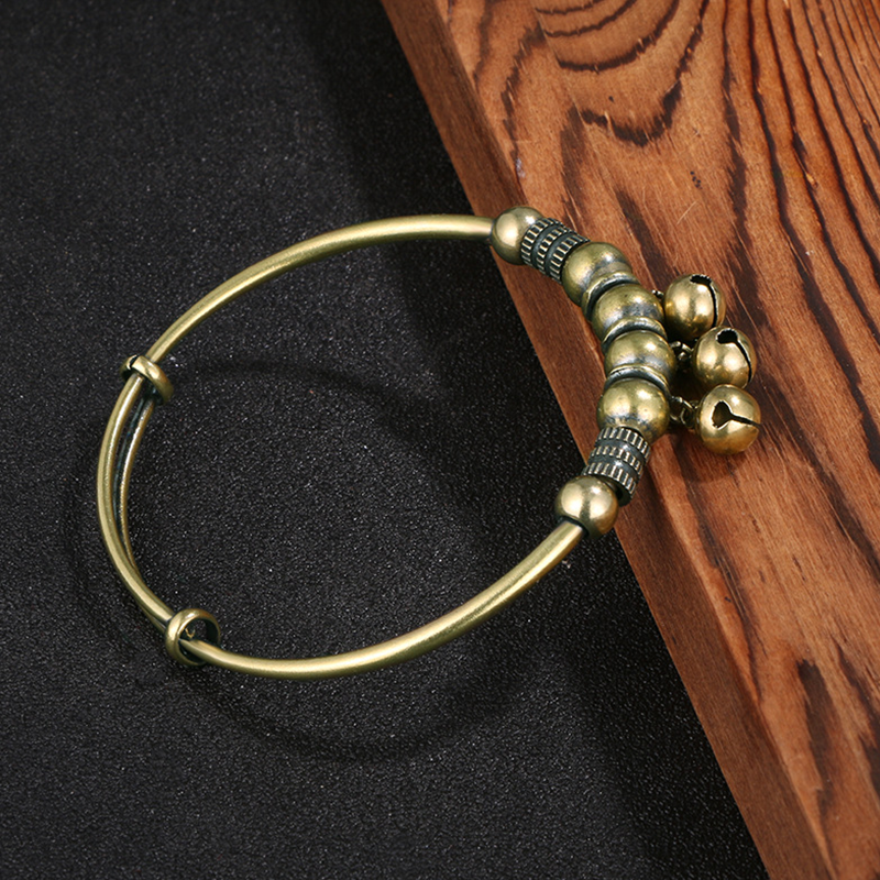 ✨ BEGRÄNSAD TID: 50 % RABATT! ✨ Justerbart armband med klockor – vintage-mässing, pärlor, klingande ljud, lättviktigt 💫